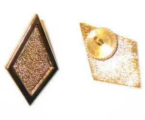 Gold diamond shaped pin with a back pin.