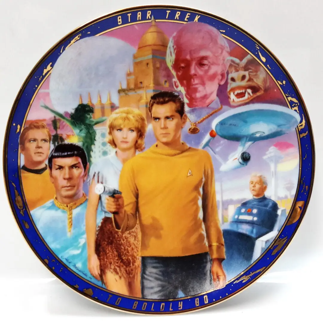 Star Trek commemorative plate with crew.