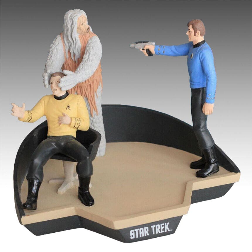 Star Trek figurine set with Spock, Kirk, and a creature.